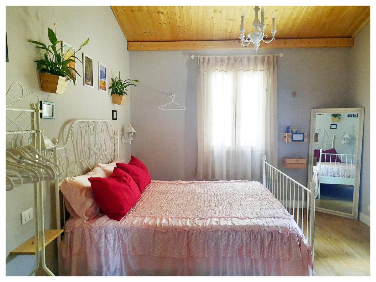La Casina Panzió Trecasali Kültér fotó